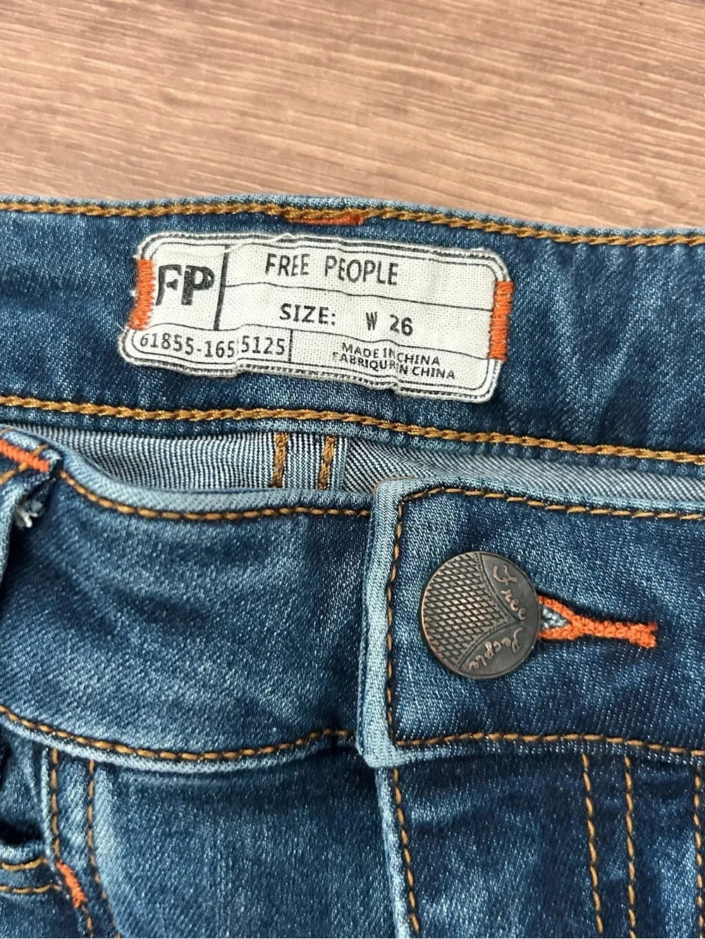 Free People Skinny Jeans in Dark Blue Denim